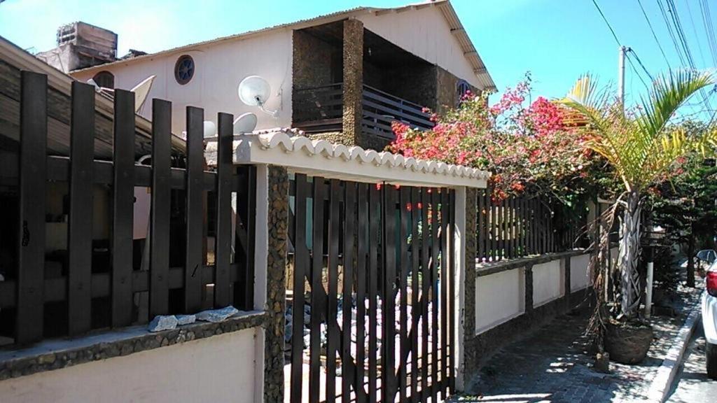 Casa térrea a 2 min da praia dos anjos Arraial do Cabo Esterno foto